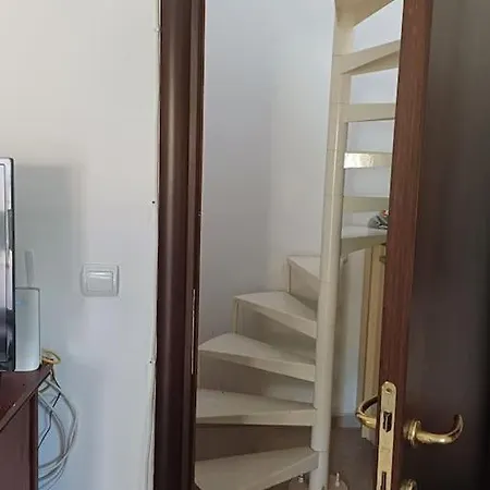 George House Case de vacanță