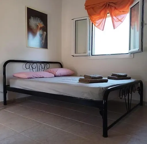 George House Nyaraló *